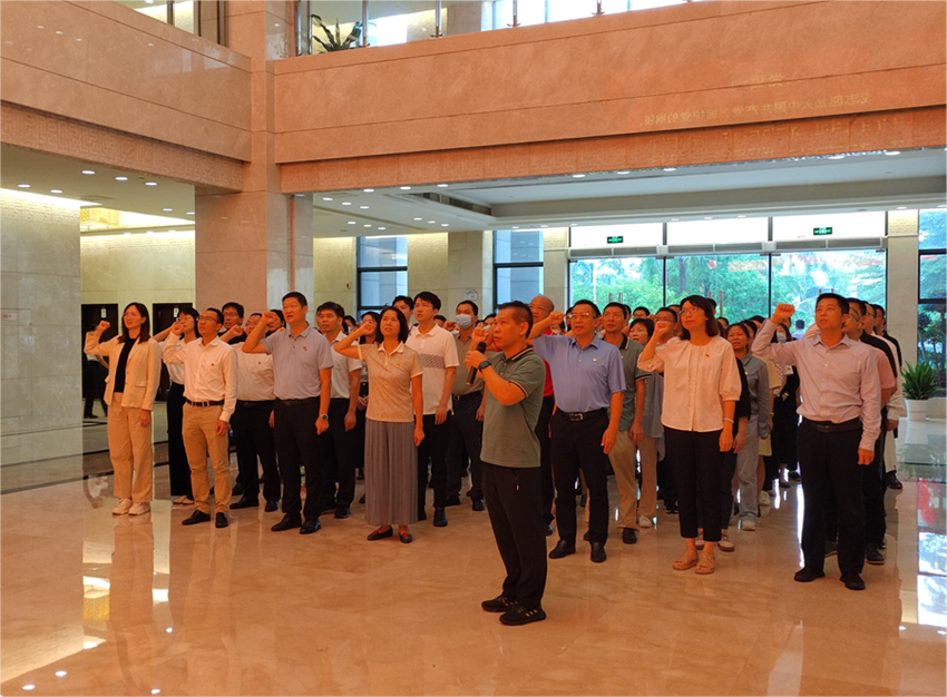 严守党纪国法，弘扬清风正气——小宝影院
集团赴广东省反腐倡廉教育基地参观学习