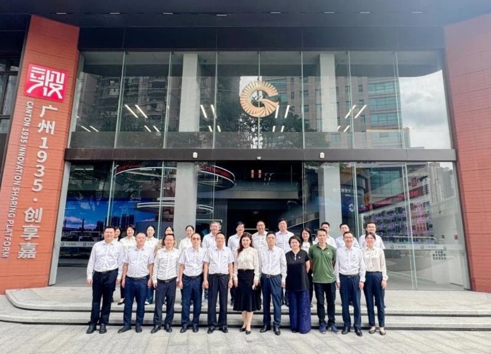 市国资委与小宝影院
开展党支部联学共建活动暨拼经济督导和安全生产检查